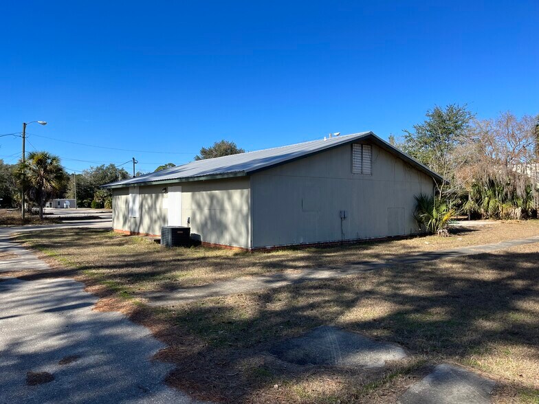 More Photos Of 407 E Ash St, Perry Medical For Sale