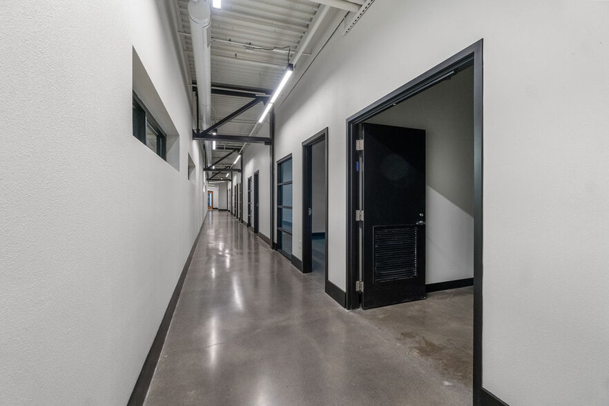 More Photos Of 1777 SW Chandler Ave, Bend Office For Lease