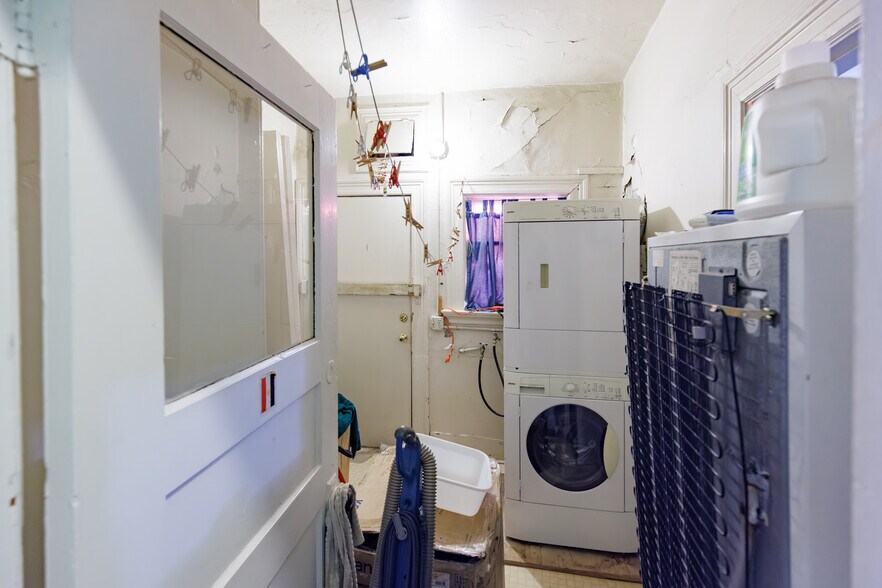 More Photos Of 667 10th St, Oakland Multifamily For Sale