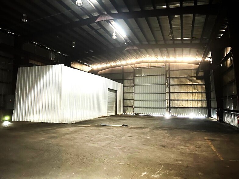 More Photos Of 2510 Denley Rd, Houma Industrial For Lease