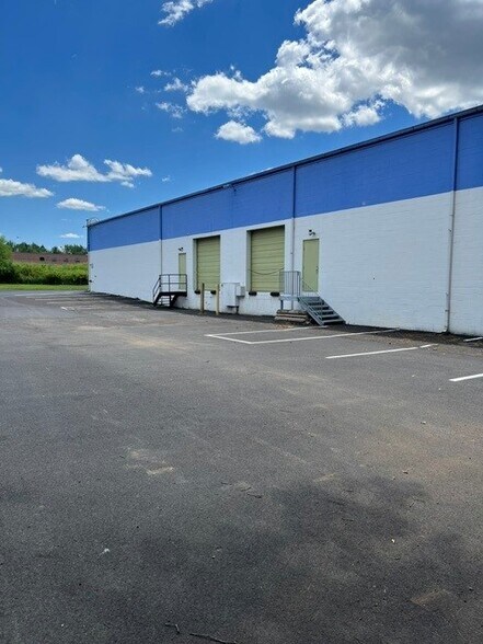 More Photos Of 1330 Industry Rd, Hatfield Warehouse For Lease