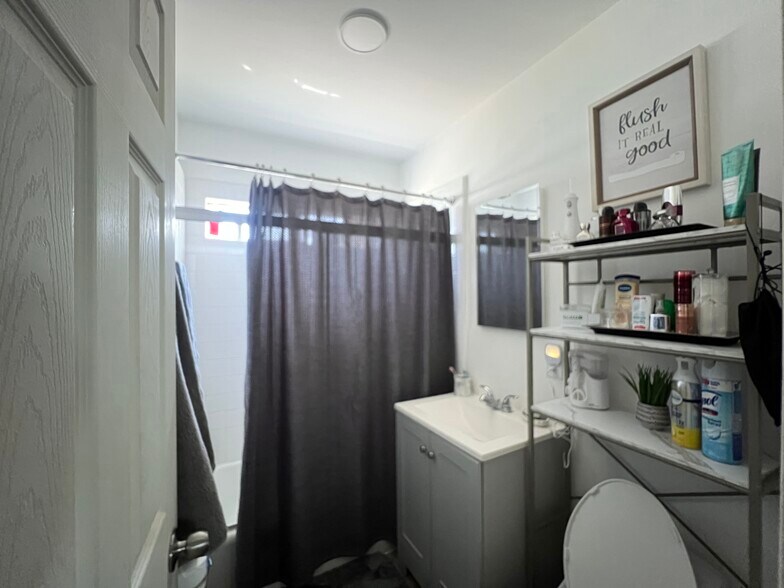 More Photos Of 4118 Redondo Beach Blvd, Torrance Apartments For Sale