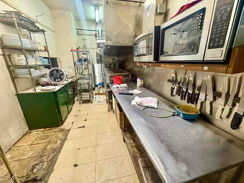 More Photos Of 117 Oxford ave, Enid Restaurant For Sale