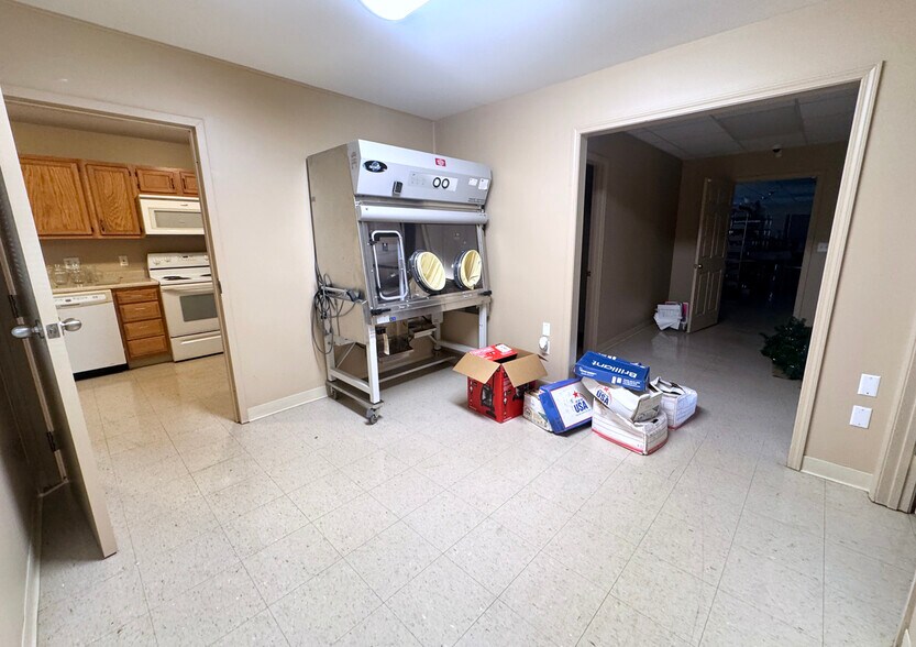 More Photos Of 109 Moran St, Glasgow Office For Sale