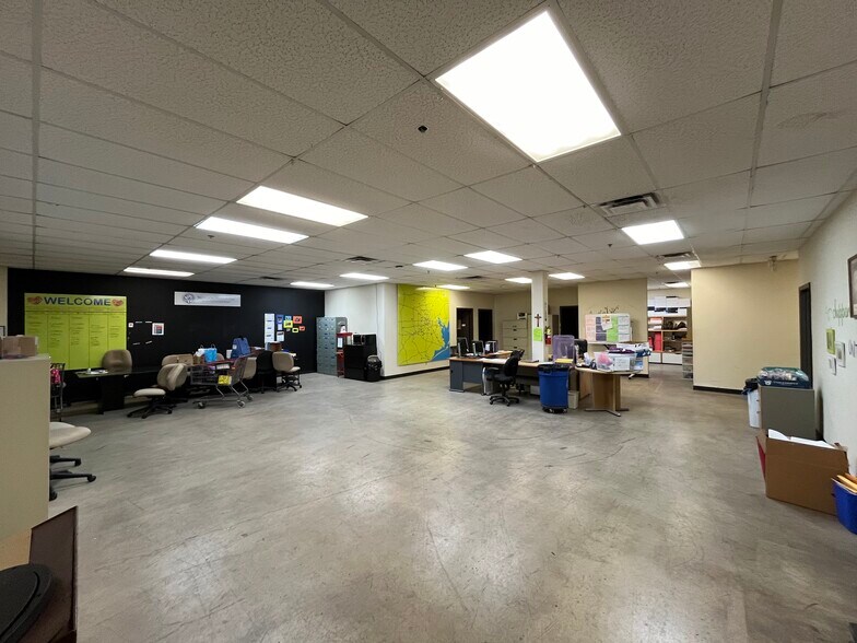 More Photos Of 6654 Gulf Fwy, Houston Warehouse For Sale