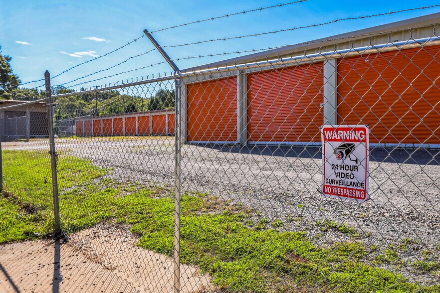 More Photos Of 52 & 54 Awtrey St, Manchester Self Storage For Sale