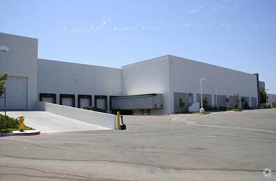 More Photos Of 2590 Conejo Spectrum St, Thousand Oaks Warehouse For Lease