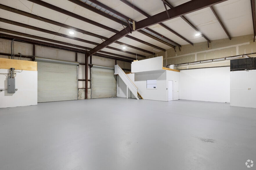 More Photos Of 805 33rd Ct SW, Vero Beach Unknown For Lease