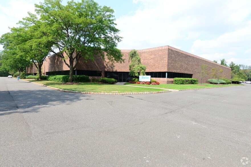 More Photos Of 10A Bloomfield Ave, Pine Brook Light Distribution For Lease