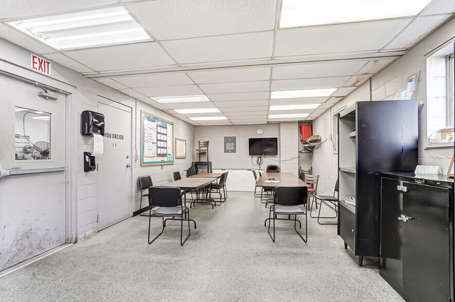 More Photos Of 5589 W National Rd, Springfield Warehouse For Sale