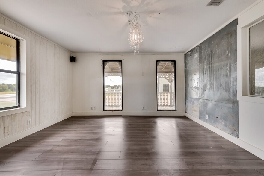 More Photos Of 1501 N Trade Days Blvd, Canton Storefront Retail Office For Sale