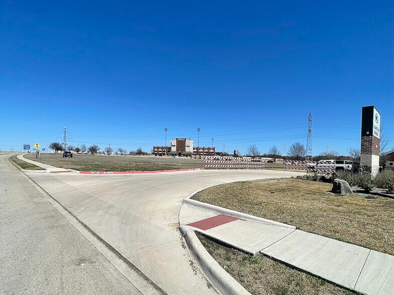 More Photos Of 840 N State Highway 360, Mansfield Land For Sale