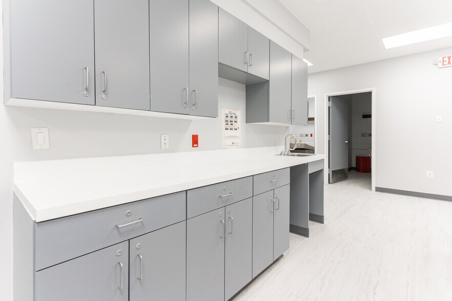 More Photos Of 11360 Pembrooke Sq, Waldorf Medical For Lease