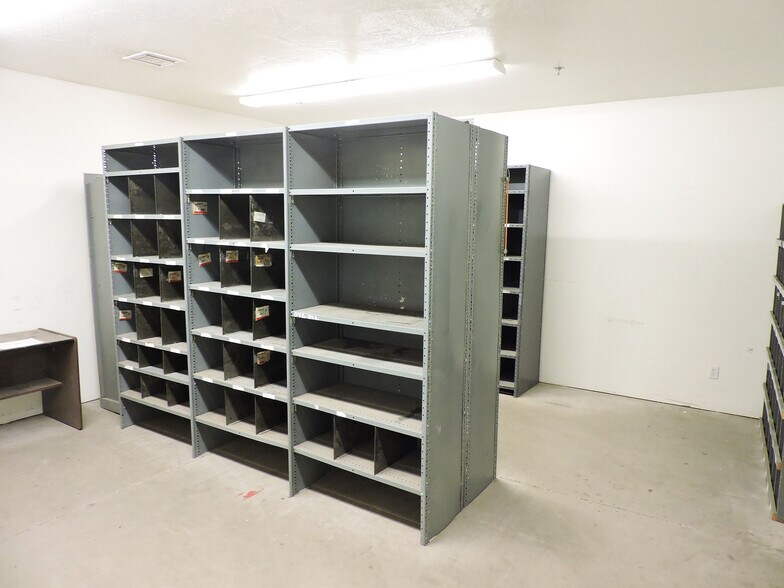 More Photos Of 500 S Willard St, Cottonwood Distribution For Lease