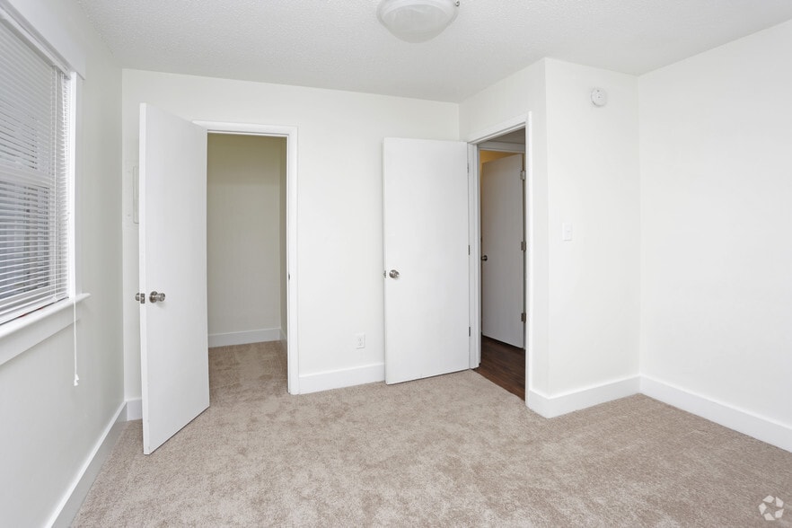 More Photos Of 30 Allen Ave, Asheville Apartments For Sale