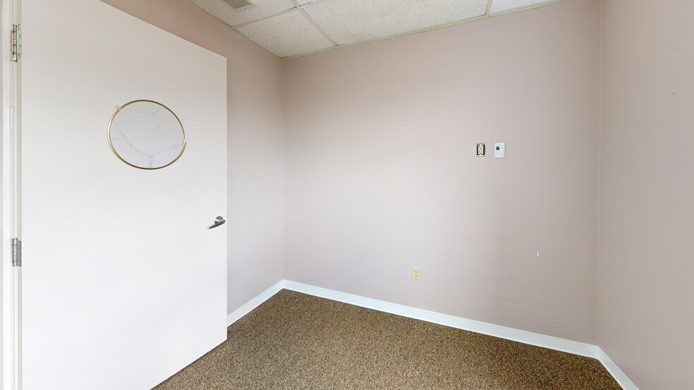 More Photos Of 2514 S 119th St, Omaha Office For Lease
