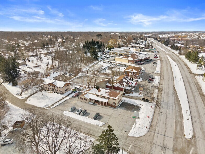 More Photos Of 11801 W Janesville Rd, Hales Corners Office For Sale