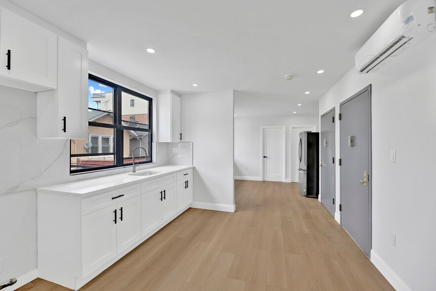 More Photos Of 3013 Brighton 5th St, Brooklyn Apartments For Sale