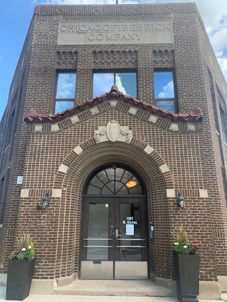 More Photos Of 1467 N Elston Ave, Chicago Loft Creative Space For Lease