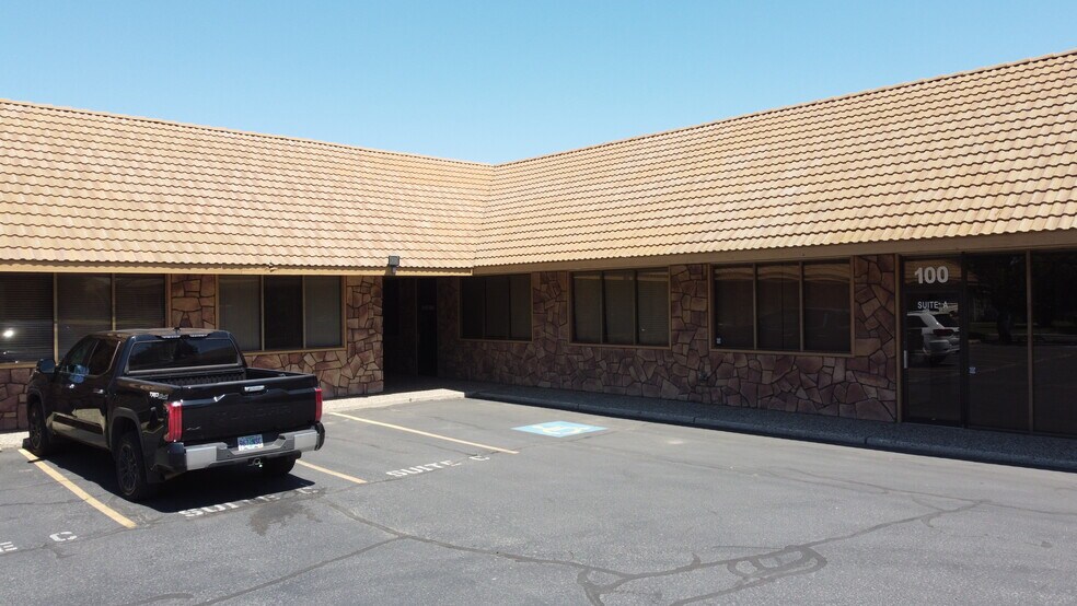 More Photos Of 100 N Fruitland St, Kennewick Office For Lease