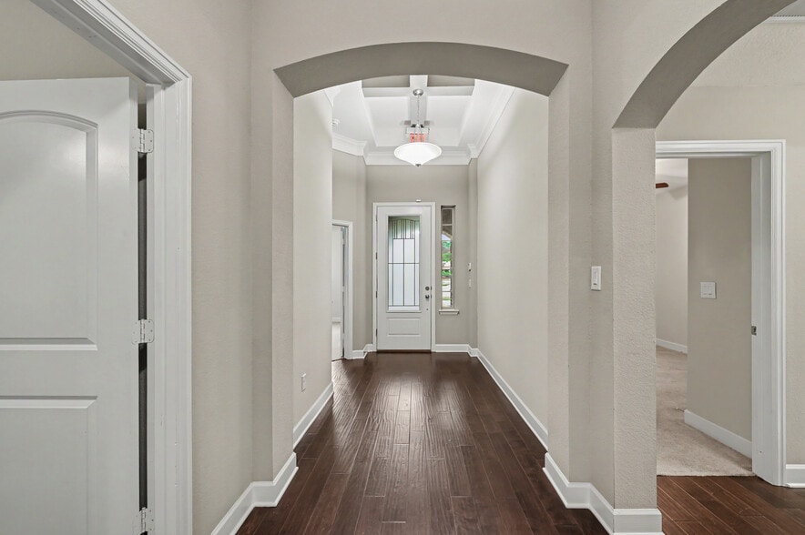 More Photos Of 5155 W Davis St, Conroe Medical For Lease