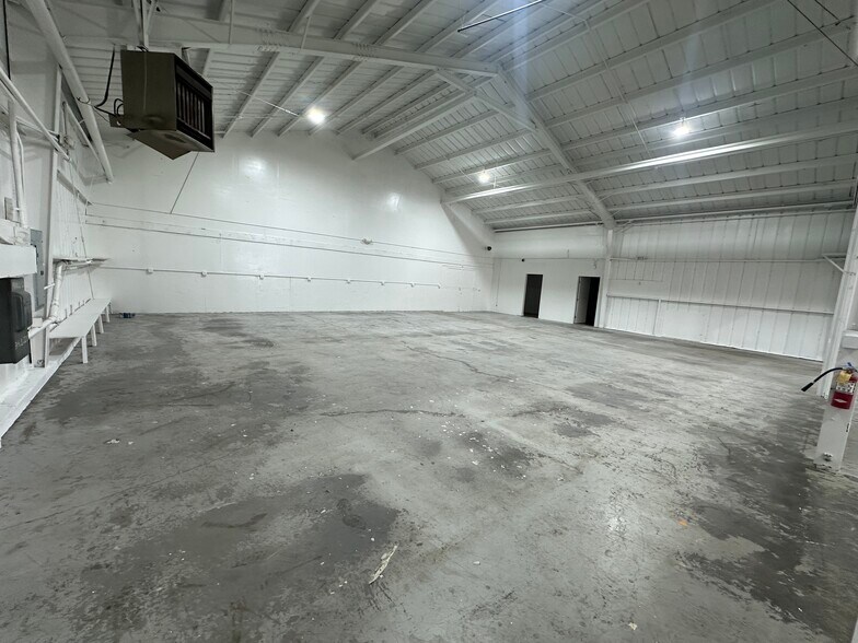 More Photos Of 70 Elmira St, San Francisco Warehouse For Lease