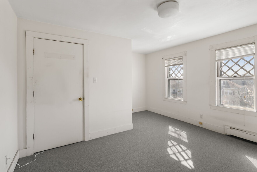 More Photos Of 113 Belmont St, Belmont Office For Sale