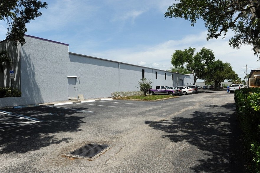 More Photos Of 1365 Hamlet Ave, Clearwater Flex For Lease