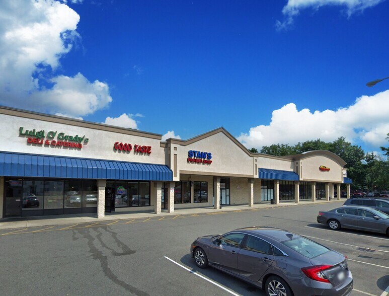 More Photos Of 100 N Middletown Rd, Pearl River Unknown For Lease