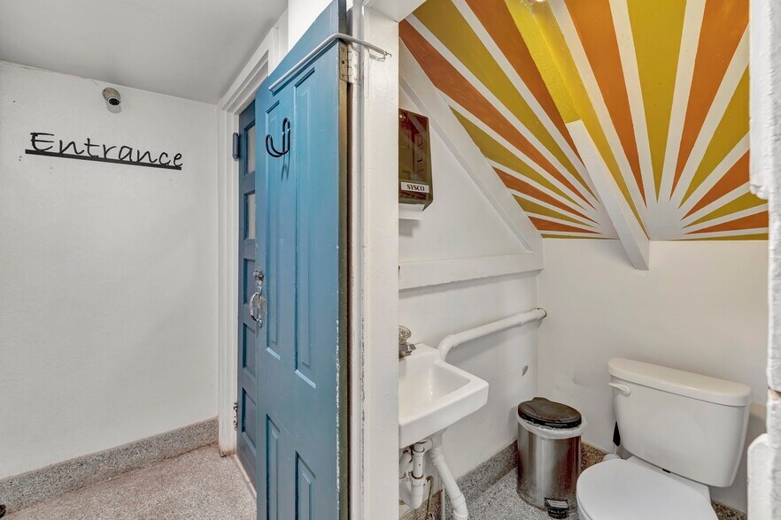 More Photos Of 121 W Main St, Trinidad General Retail For Sale