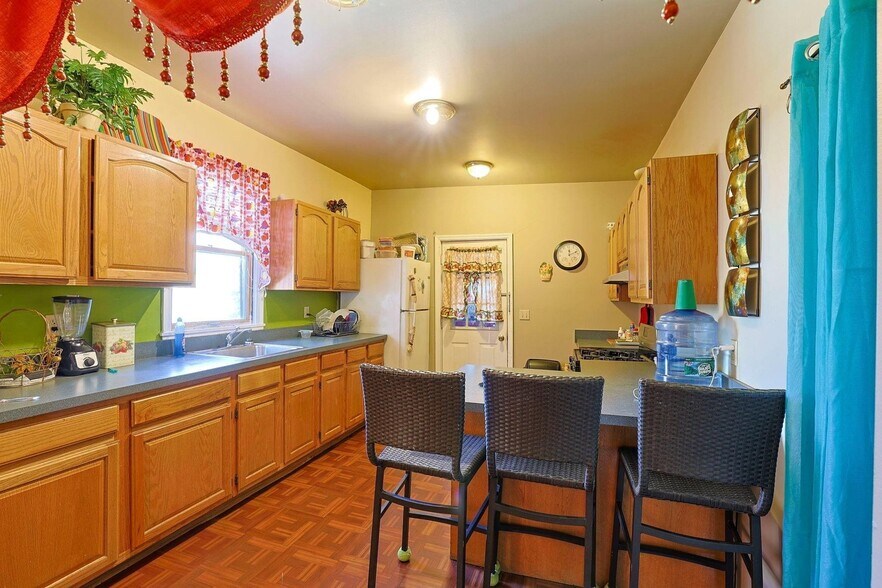 More Photos Of 272 Main St, Highland Falls Storefront Retail Residential For Sale