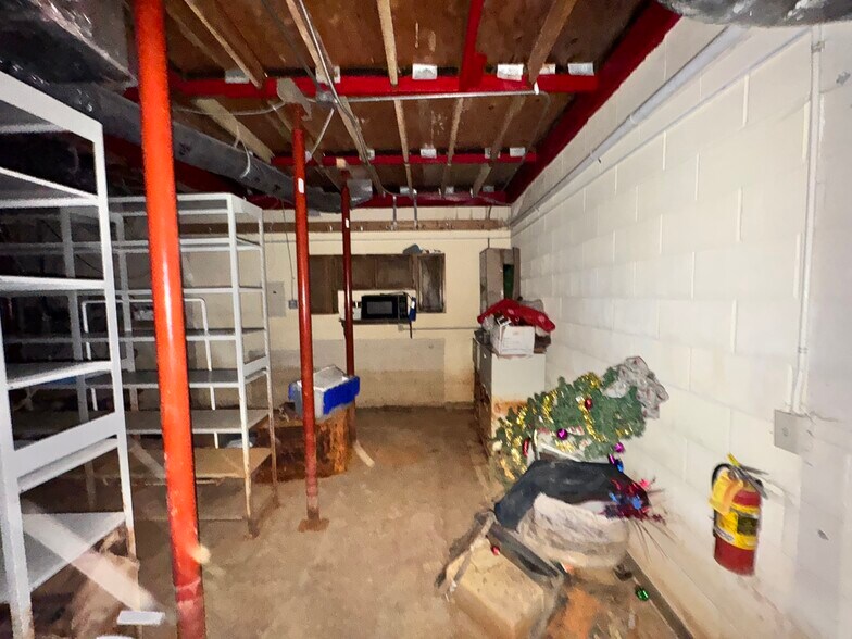 More Photos Of 525 E Hartman Rd, Anderson Medical For Sale