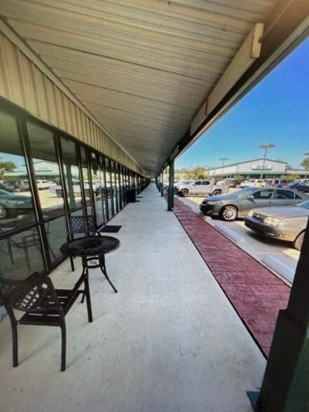 More Photos Of 31007-a W IH-10, Boerne Unknown For Lease