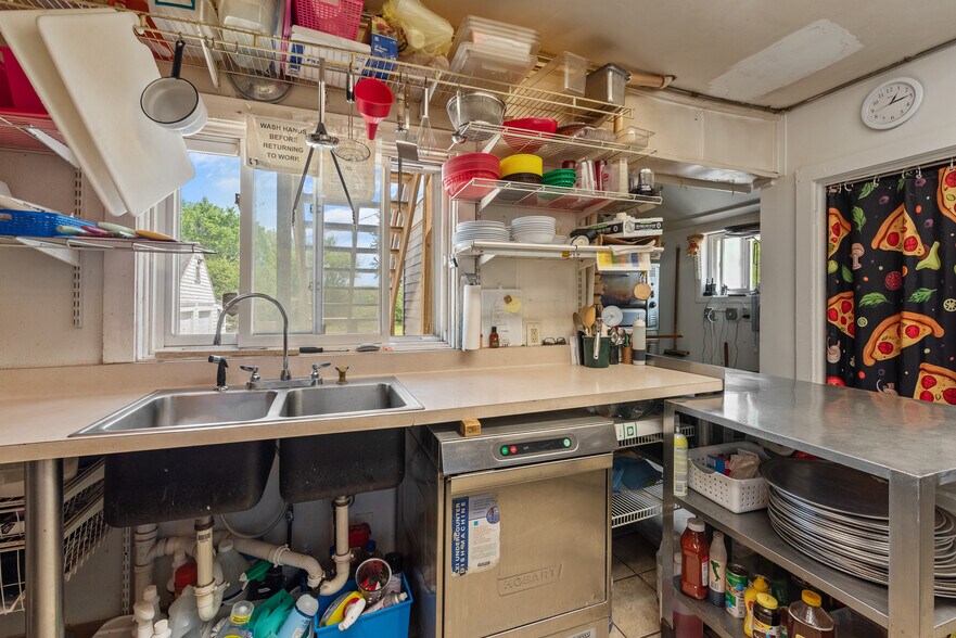 More Photos Of 3172 N Riverside Dr, Saukville General Retail For Sale