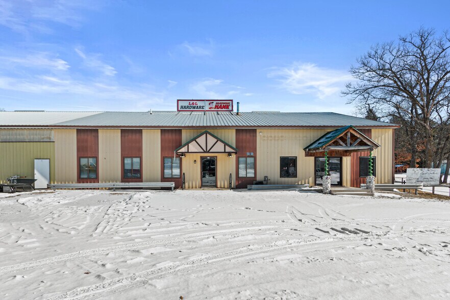 More Photos Of 108 S Front St, Coloma General Retail For Sale