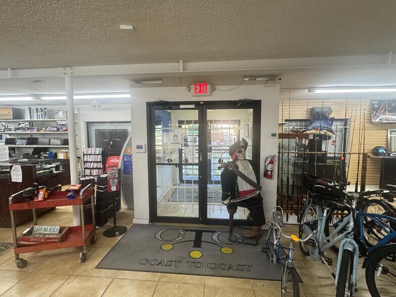 More Photos Of 2054 Gulf to Bay Blvd, Clearwater Unknown For Lease