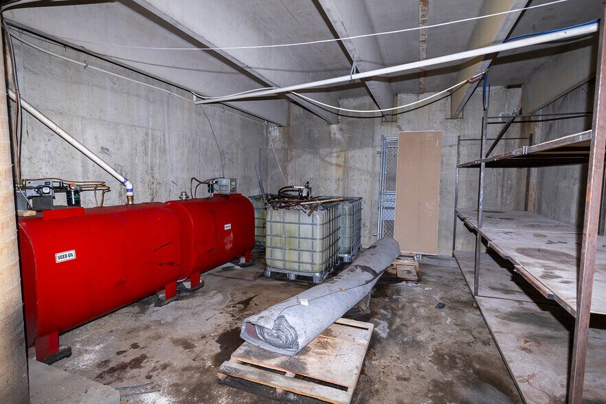 More Photos Of 11209 W Kellogg, Wichita Auto Dealership For Sale
