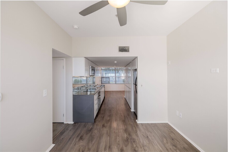 More Photos Of 2015 Hancock St, San Diego Apartments For Sale