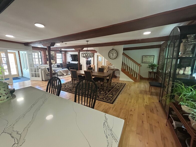 More Photos Of 7 Water St, Amesbury Loft Creative Space For Lease