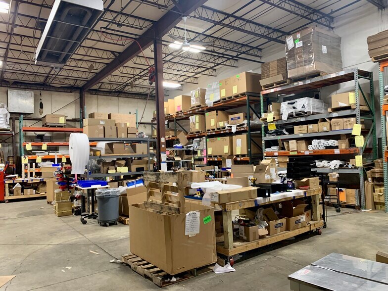 More Photos Of 6125 Lendell Rd, Sanborn Manufacturing For Lease