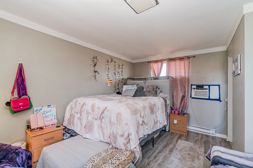 More Photos Of 2117 S River Rd, Bay City Apartments For Sale