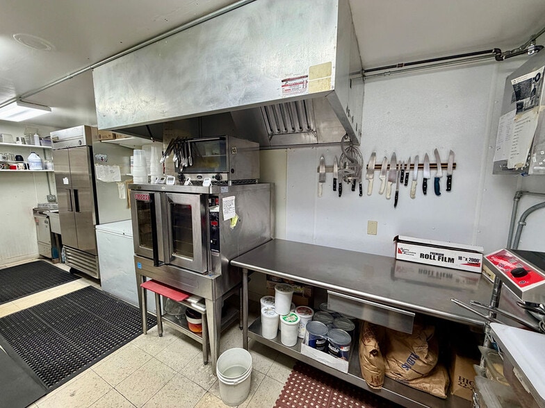 More Photos Of 10649 Bay Shore Dr, Sister Bay Restaurant For Sale