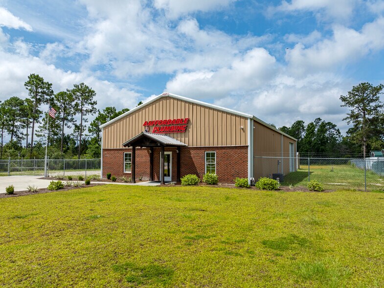 More Photos Of 19358 Valdosta Hwy, Valdosta Light Distribution For Lease