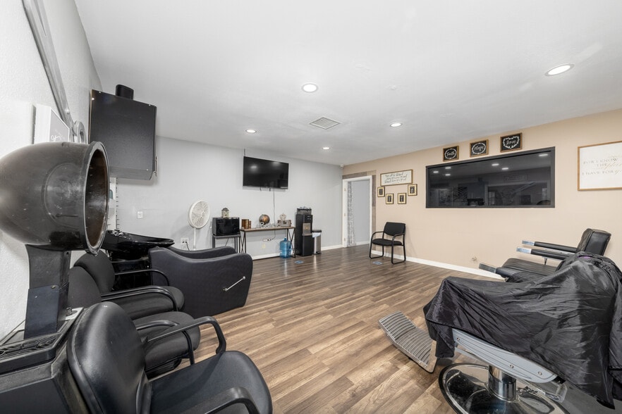 More Photos Of 8148 Sierra Ave, Fontana Storefront Retail Office For Sale