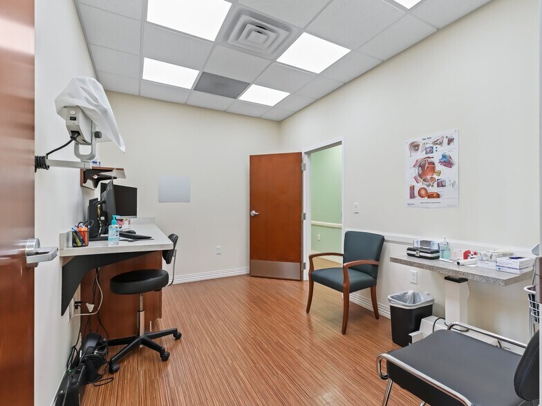 More Photos Of 4636 Bellwether Ln, Oxford Medical For Lease