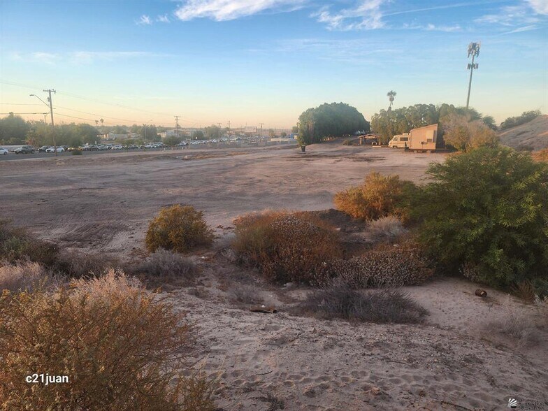 More Photos Of 1063 N Main St, San Luis Specialty For Sale