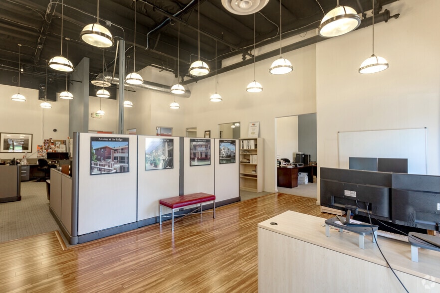 More Photos Of 521 Charcot Ave, San Jose Showroom For Sale