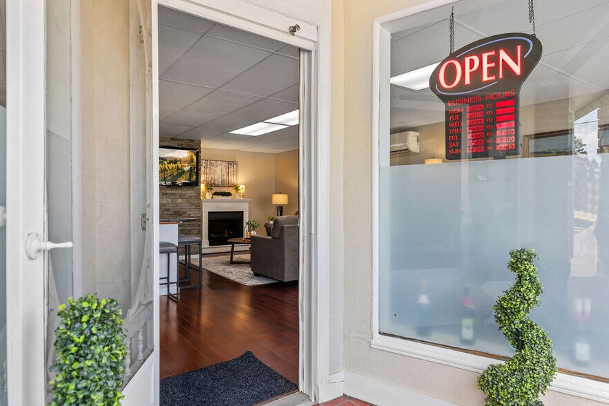 More Photos Of 877 State Fair Blvd, Solvay Storefront For Sale