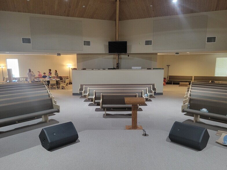 More Photos Of 1861 Church Rd, McGregor Specialty For Sale