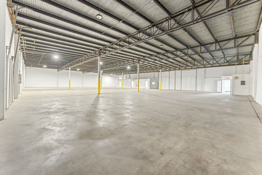 More Photos Of 2402-2404 Blue Smoke Ct, Fort Worth Unknown For Lease